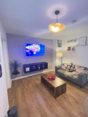 Lively 1 bed apartment in buzzing East London!